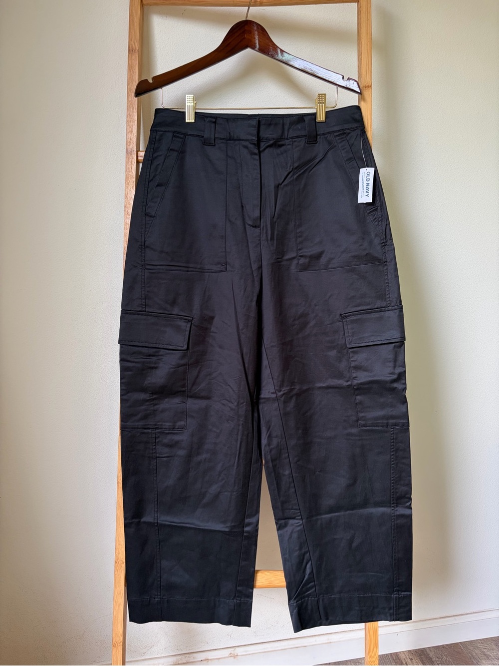 Old Navy Navy Women's Cargo Extra High Rise Pants with Utility Pockets